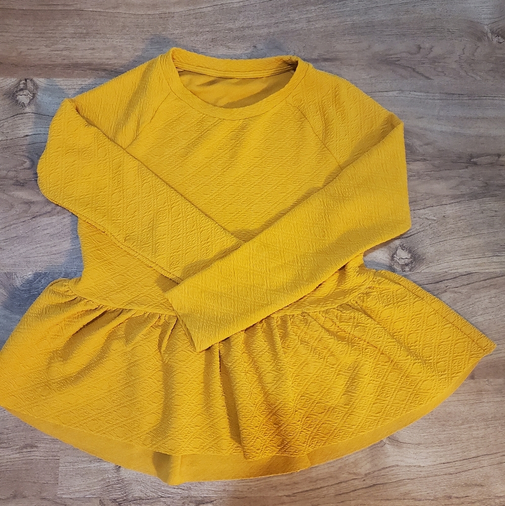 Gold flowy peplum top